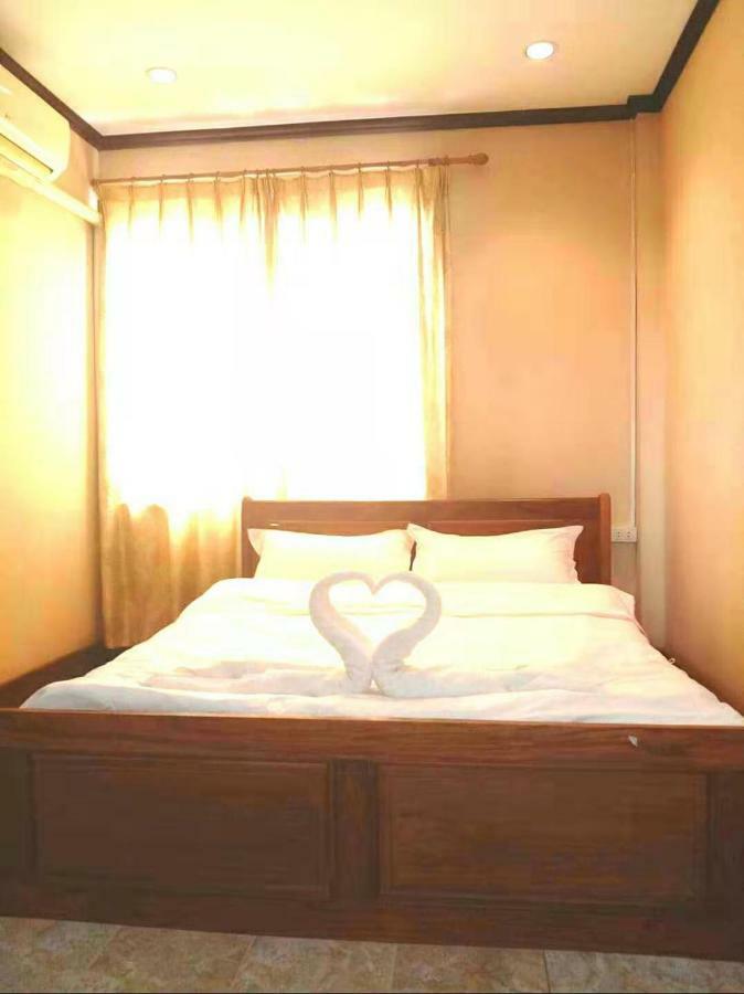 Green Land Hotel Ban Nongdouang Екстериор снимка