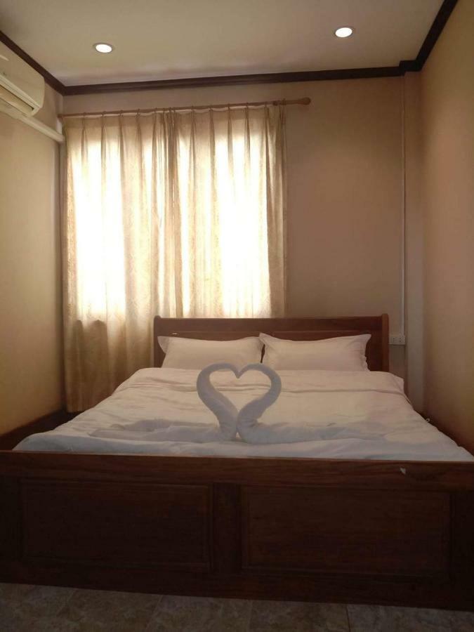 Green Land Hotel Ban Nongdouang Екстериор снимка