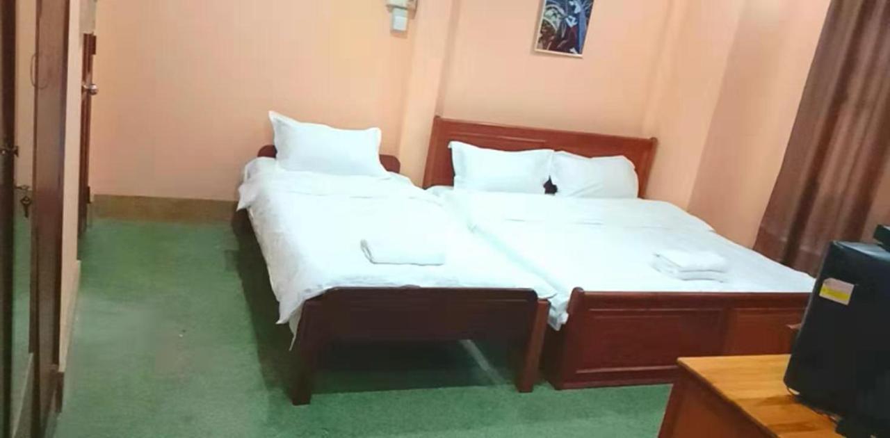 Green Land Hotel Ban Nongdouang Екстериор снимка
